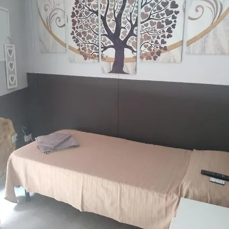 Guesthero - 3 Appartement Albenga